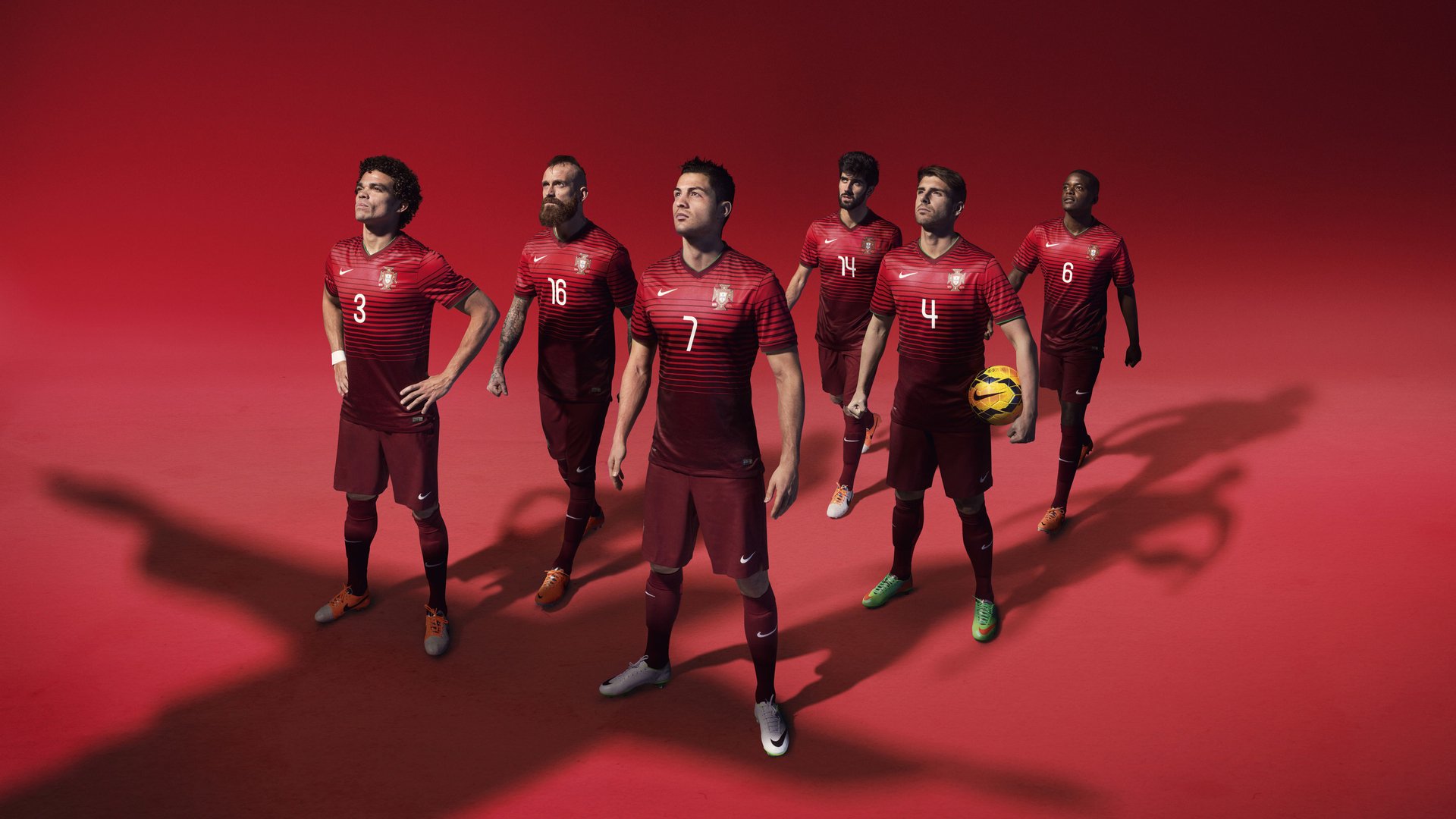 国足新战术强调边路突破与快速转换，记者详细图解国足出线形势_出局只剩理论可能